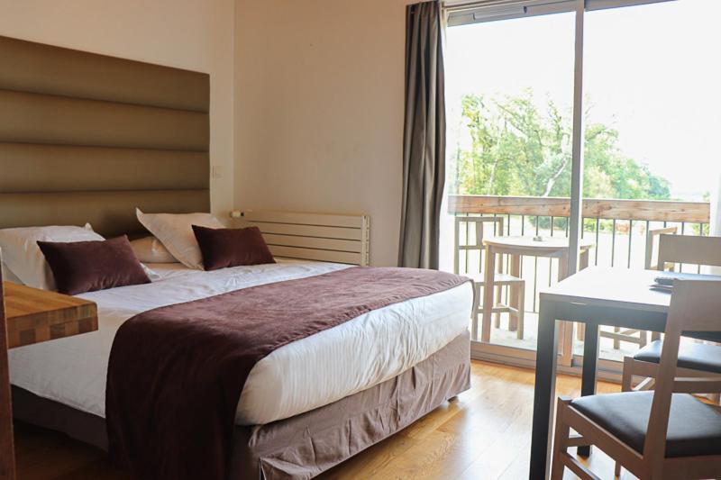 Domaine Du Normandoux, The Originals Relais Hotel Tercé Екстериор снимка